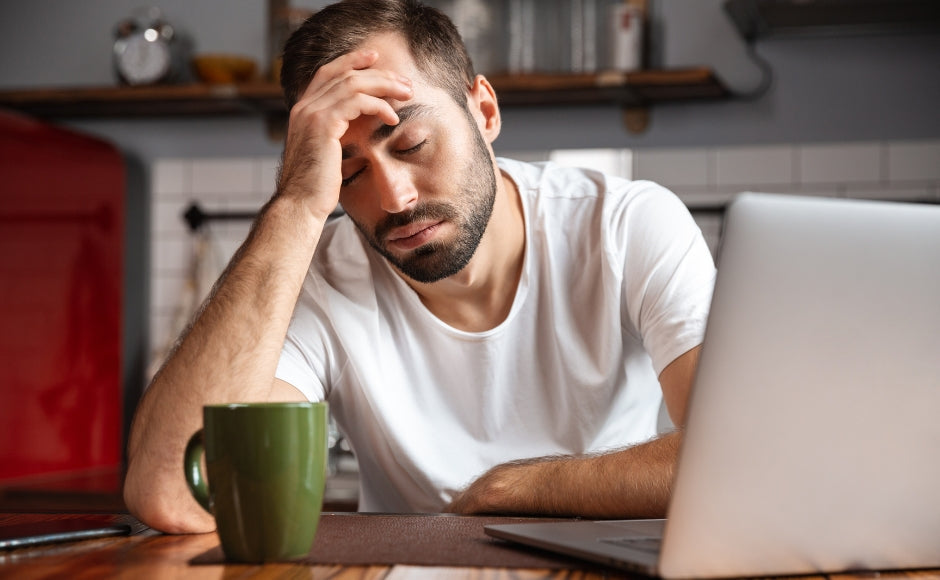 העייפות של אחר הצהריים שוב תפסה אותך? הנה הסיבות למה זה קורה ומה אפשר לעשות